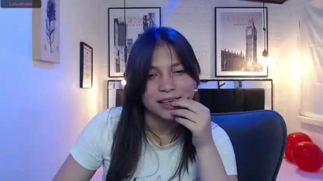 Image 6 of vicoo_ Stream on Chaturbate on 17 months ago
