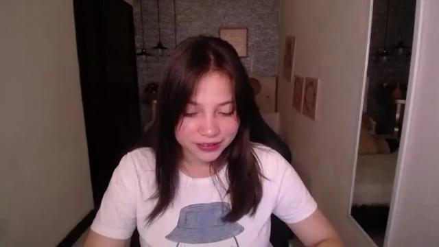 Image 3 of vicoo_ Stream on Chaturbate on 16 months ago