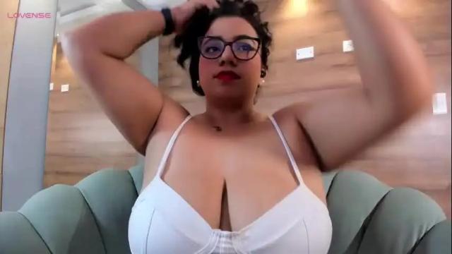 Image 10 of victoria__collins Stream on Chaturbate on 1 month ago