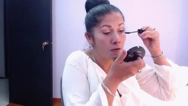 Image 6 of victoria__milfs Stream on Chaturbate on 15 months ago