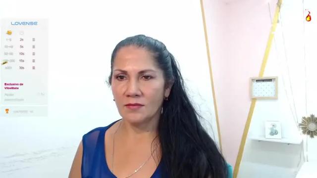 Image 3 of victoria__milfs Stream on Chaturbate on 14 months ago