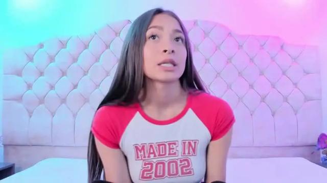 Image 10 of victoria_adams14 Stream on Chaturbate on 13 months ago