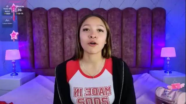 Image 6 of victoria_adams14 Stream on Chaturbate on 7 days ago