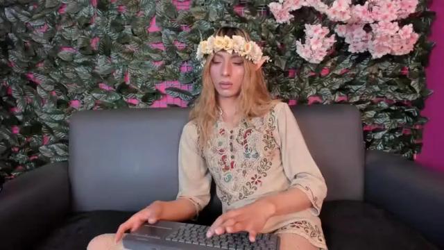 Image 4 of victoria_badgal Stream on Chaturbate on 13 months ago