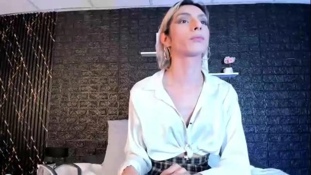 Image 4 of victoria_badgal Stream on Chaturbate on 1 month ago