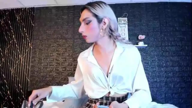 Image 8 of victoria_badgal Stream on Chaturbate on 1 month ago