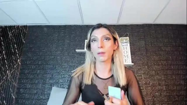 Image 4 of victoria_badgal Stream on Chaturbate on 2 days ago