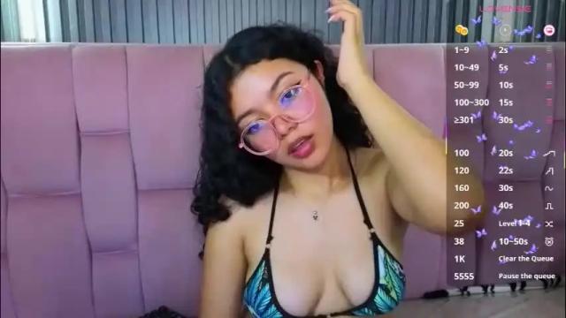 Image 4 of victoria_castillo_b Stream on Chaturbate on 1 month ago