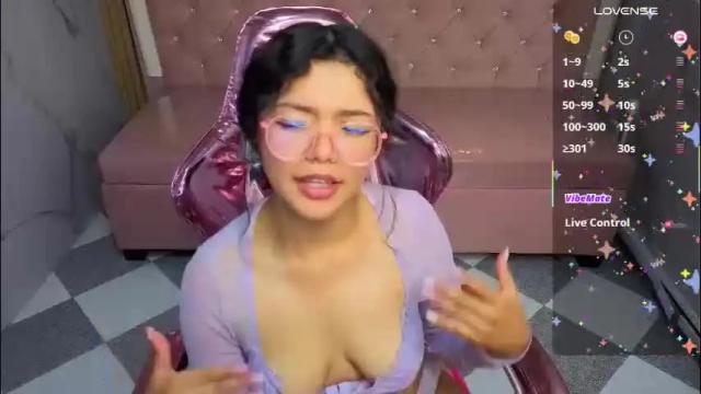Image 4 of victoria_castillo_b Stream on Chaturbate on 13 days ago
