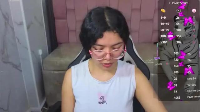 Image 3 of victoria_castillo_b Stream on Chaturbate on 10 days ago