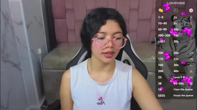 Image 4 of victoria_castillo_b Stream on Chaturbate on 10 days ago