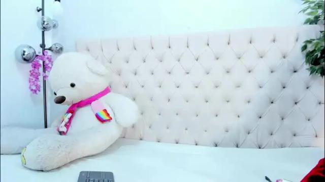 Image 2 of victoria_colemann Stream on Chaturbate on 26 days ago