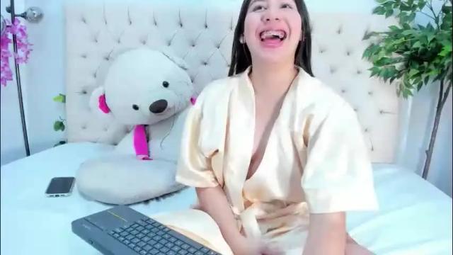 Image 7 of victoria_colemann Stream on Chaturbate on 13 days ago