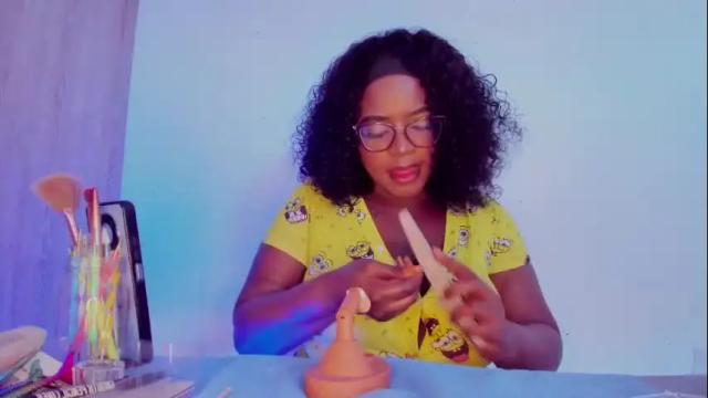 Image 3 of victoria_gill_ Stream on Chaturbate on 23 days ago