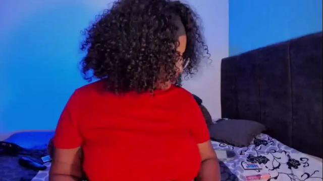 Image 3 of victoria_gill_ Stream on Chaturbate on 9 days ago