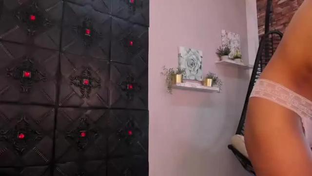Image 11 of victoria_helen Stream on Chaturbate on 15 months ago
