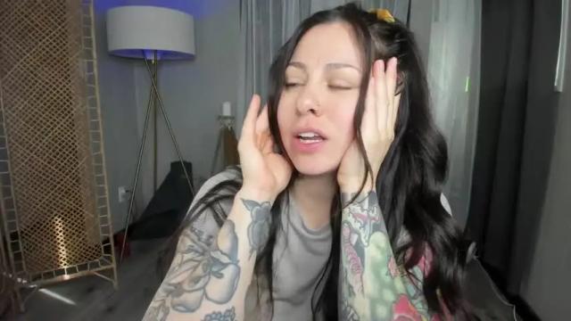 Image 7 of victoria_irl Stream on Chaturbate on 13 months ago