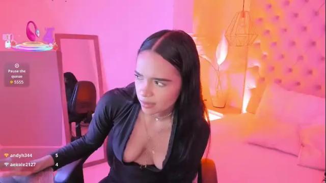 Image 2 of victoria_kitt Stream on Chaturbate on 1 month ago