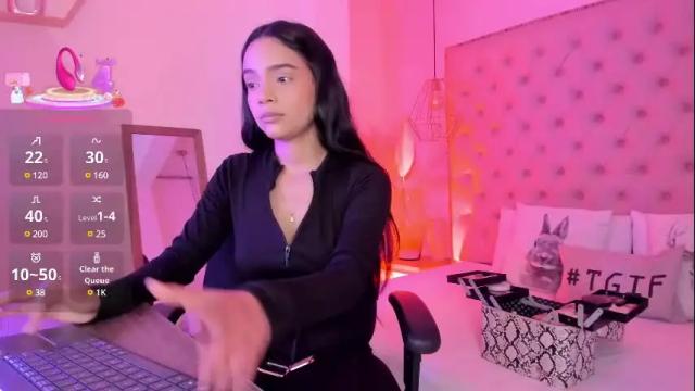 Image 2 of victoria_kitt Stream on Chaturbate on 23 days ago
