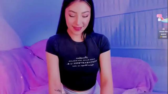 Image 2 of victoria_laurent Stream on Chaturbate on 11 days ago