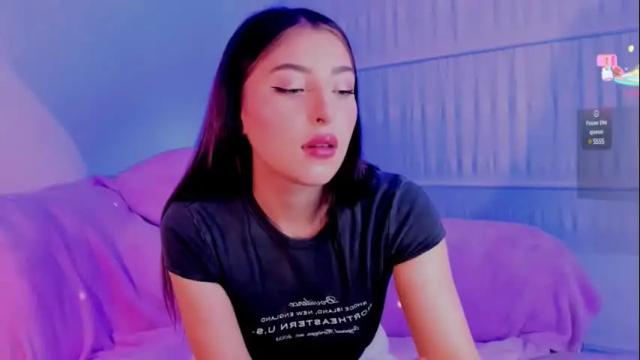 Image 3 of victoria_laurent Stream on Chaturbate on 11 days ago