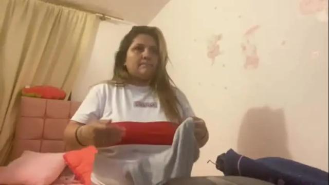 Image 2 of victoria_lehee Stream on Chaturbate on 1 month ago