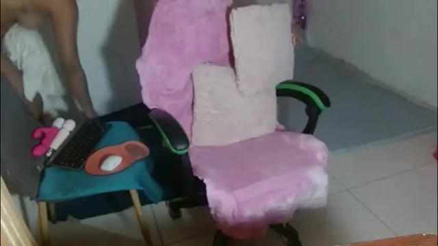 Image 4 of victoria_miler Stream on Chaturbate on 1 month ago