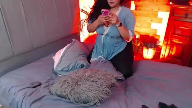 Image 6 of victoria_monteroo Stream on Chaturbate on 3 days ago