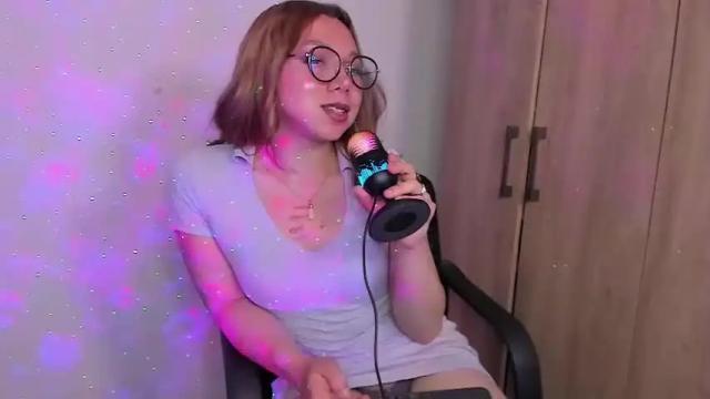 Image 11 of victoria_qq Stream on Chaturbate on 15 months ago