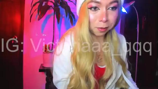 Image 3 of victoria_qq Stream on Chaturbate on 3 months ago