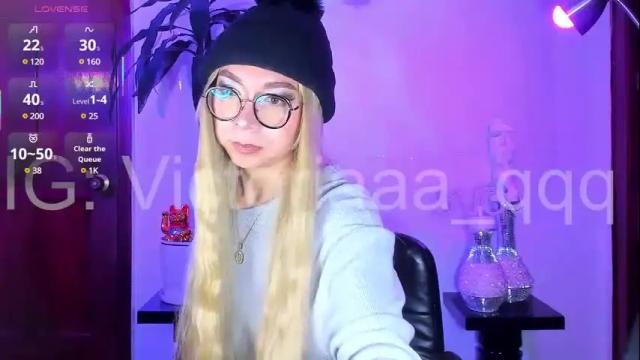 Image 10 of victoria_qq Stream on Chaturbate on 3 months ago
