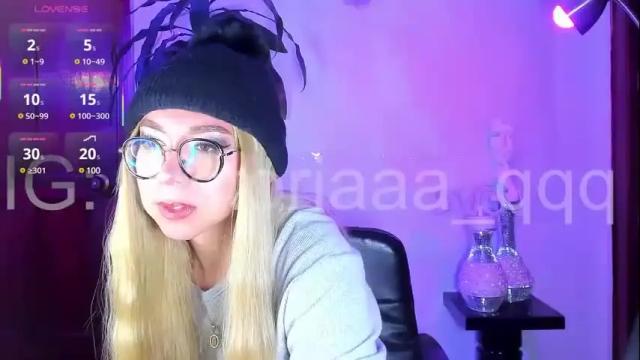 Image 12 of victoria_qq Stream on Chaturbate on 3 months ago