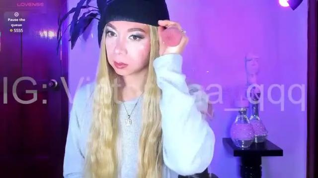 Image 3 of victoria_qq Stream on Chaturbate on 3 months ago