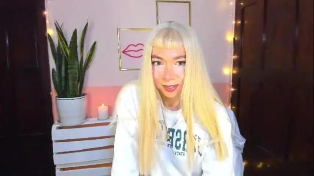Image 10 of victoria_qq Stream on Chaturbate on 27 days ago
