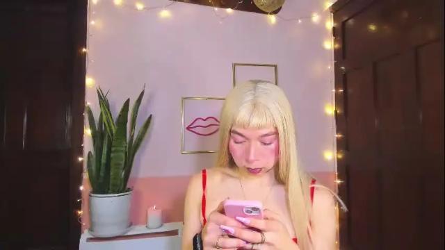 Image 12 of victoria_qq Stream on Chaturbate on 25 days ago