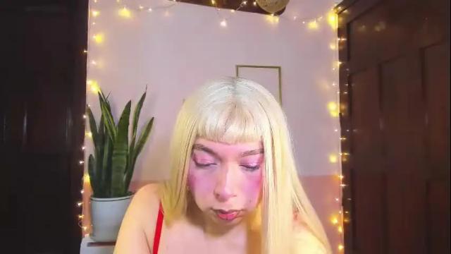 Image 3 of victoria_qq Stream on Chaturbate on 25 days ago