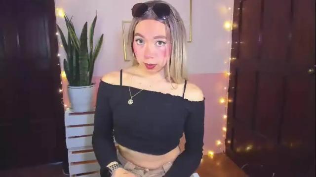 Image 3 of victoria_qq Stream on Chaturbate on 22 days ago