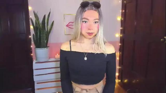 Image 6 of victoria_qq Stream on Chaturbate on 22 days ago