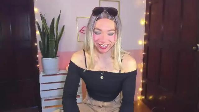 Image 8 of victoria_qq Stream on Chaturbate on 22 days ago