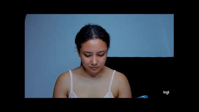 Image 12 of victoria_red01 Stream on Chaturbate on 20 months ago