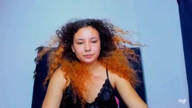Image 7 of victoria_red01 Stream on Chaturbate on 19 months ago