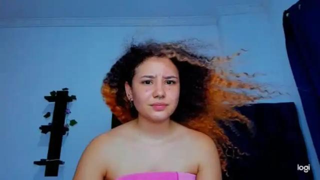 Image 10 of victoria_red01 Stream on Chaturbate on 18 months ago