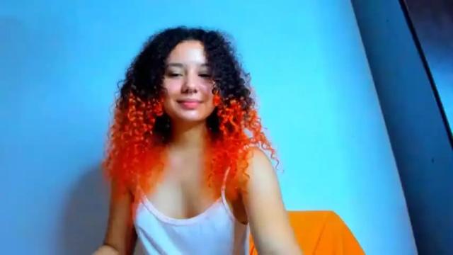 Image 10 of victoria_red01 Stream on Chaturbate on 19 months ago
