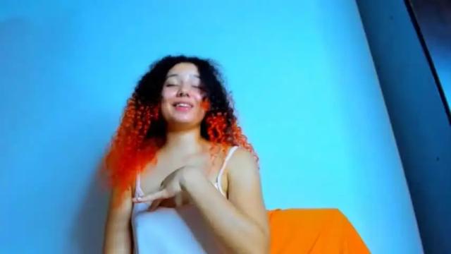 Image 8 of victoria_red01 Stream on Chaturbate on 19 months ago