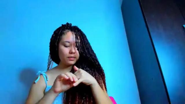 Image 12 of victoria_red01 Stream on Chaturbate on 13 months ago
