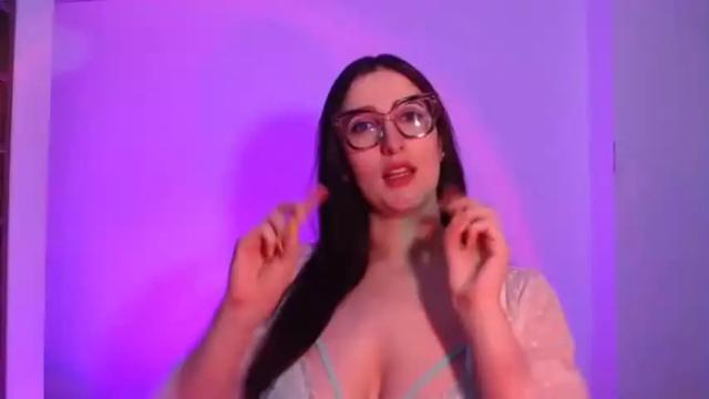 Image 2 of victoria_riider Stream on Chaturbate on 13 months ago
