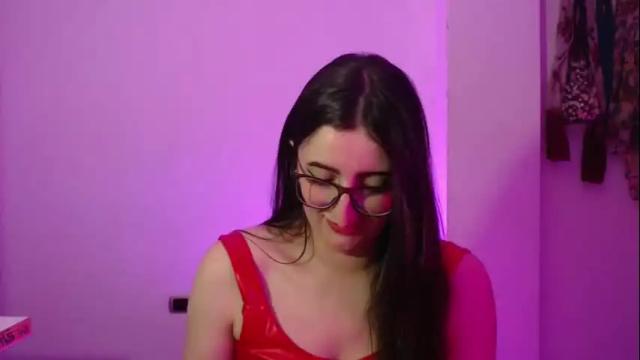 Image 4 of victoria_riider Stream on Chaturbate on 19 days ago