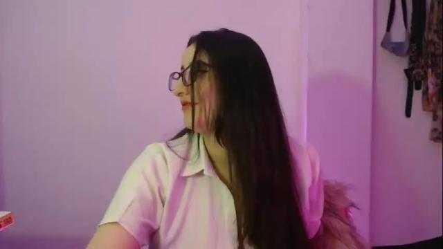 Image 2 of victoria_riider Stream on Chaturbate on 8 days ago