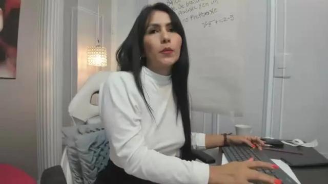 Image 8 of victoria_secret4u Stream on Chaturbate on 15 months ago