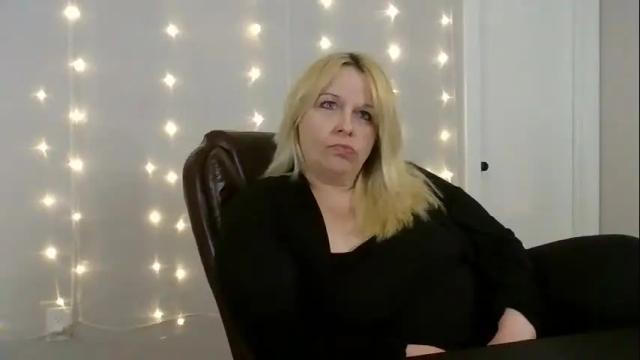 Image 2 of victoriaandjesse Stream on Chaturbate on 13 months ago